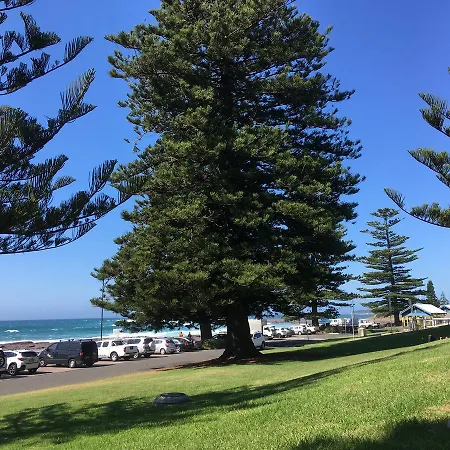 Shellharbour Beach Cottage - Stroll To Beach Flags - Back Gate Straight To Beach, Front Gate Walk To New Marina Exterior photo